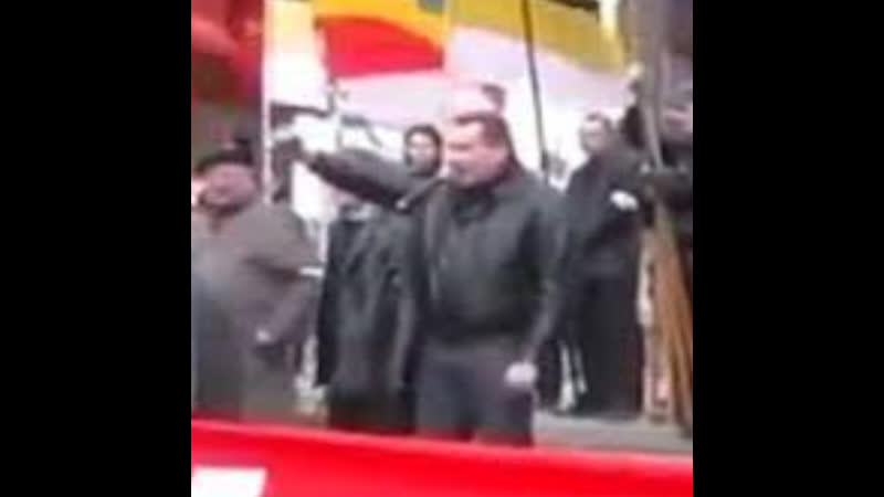 Рогозин зигует