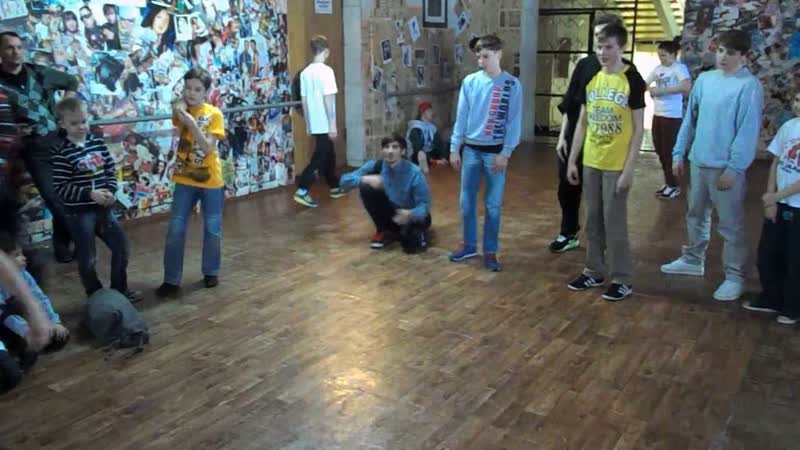 Den/denis vs xz (funk baby 2013) #bboy #bgirl #breakdance