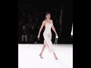 January 18 gigi hadid walking for jacquemus fall winter 2020/21 show