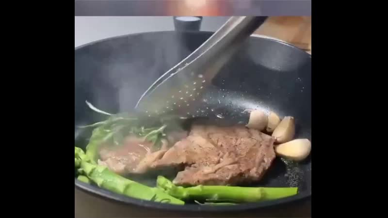 Кот кулинар