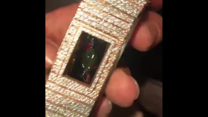 Cardi b подарила offset цепь за 250 тысяч долларов