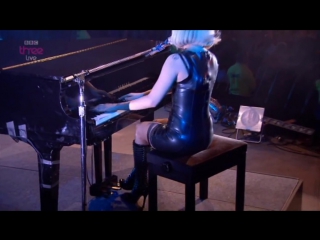 2011 // lady gaga > the edge of glory radio 1's big week end (gagavision net)