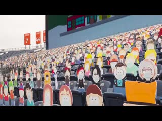 Стадион заполнили мульт персонажами