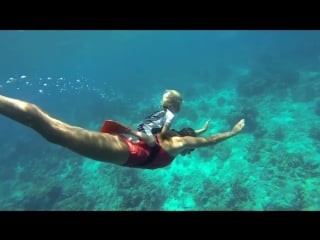 Youngest freediver in world plunges 32 feet underwater