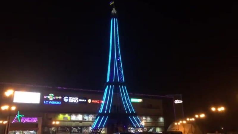 Харьков новая подсветка башни на французском бульваре! 02 04 2017