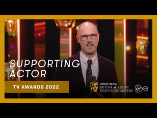 Jesse armstrong collects matthew macfadyen's supporting actor | virgin media bafta tv awards 2022