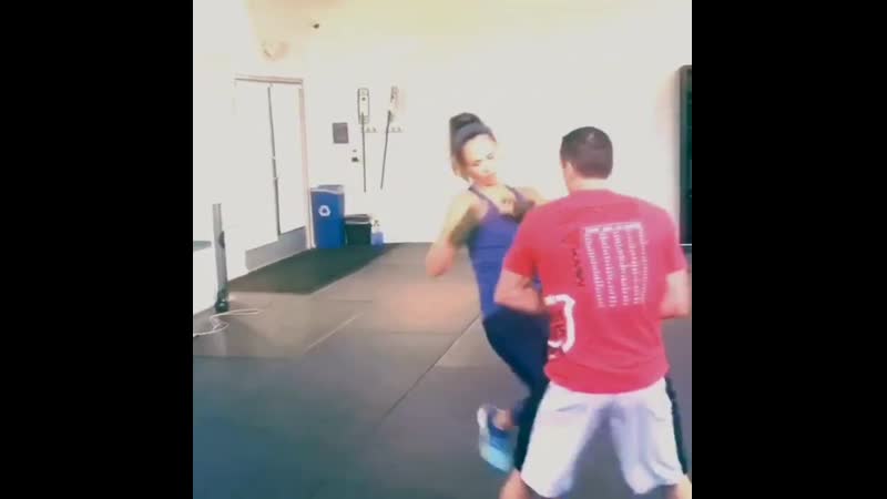 Джессика альба занимается крав мага