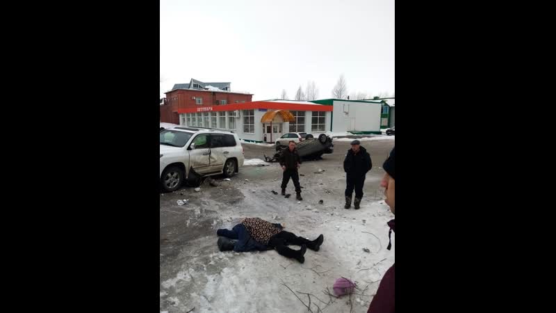 Пьяный водитель toyota corolla сбил двух пешеходов