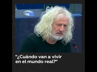 "¿cuándo van a despertar y empezar a vivir en el mundo real?"