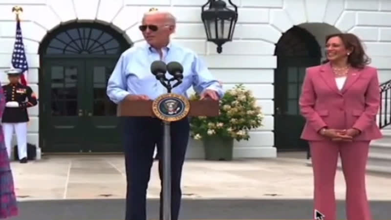 Деменционный джо «так, а где президент то?»