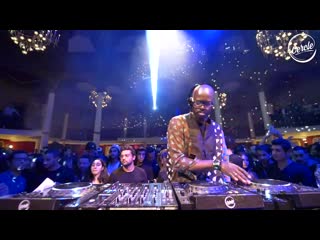 Black coffee @ salle wagram in paris, france for cercle