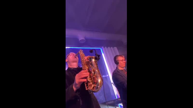 Dj sandr &amp; syntheticsax live from shelk 1