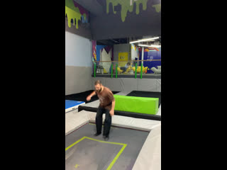 Задний винт на батуте