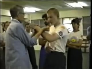 Wing chun master tsui sheung tin (chu shong tin) explaining bong sau pt 2
