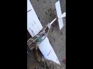 Сбитый (посаженный?) бпла боевиков в латакии (видео олег блохин )