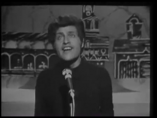 Joe dassin siffler sur la colline