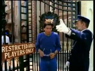 Pepsi commercial with shahrukh,sachin, rahul,mohd azharuddin, ajay dressing room