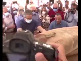 The mummy tomb, which has been sealed for 2500 years, has been opened for the first time ️