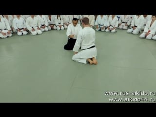 Sw katate mochi nikajo osae (2) tsuneo ando sensei (8 dan yoshinkan aikido)