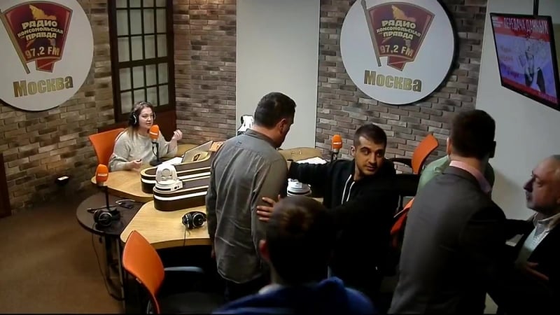 Сванидзе получил по морде на радио "комсомольская правда"