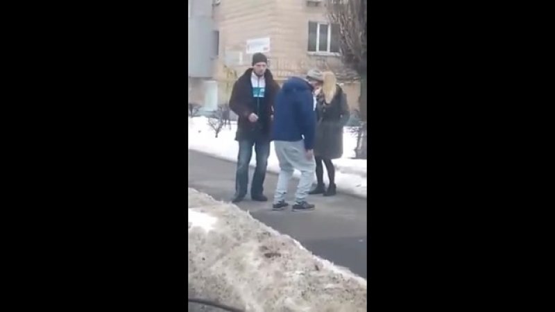 Наркоманы зависли на воскресенке воскресным утром