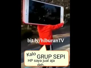 Humor kalo grup ini sepi, terpaksa hape kujual aja deh, gak ada guna