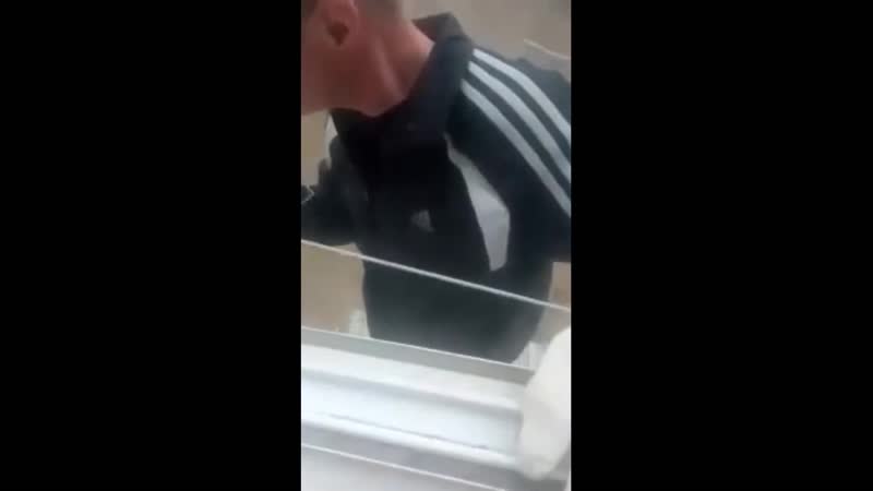 Профессионально спускается