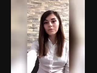 Ліна костенко старесенька іде собі бабуся