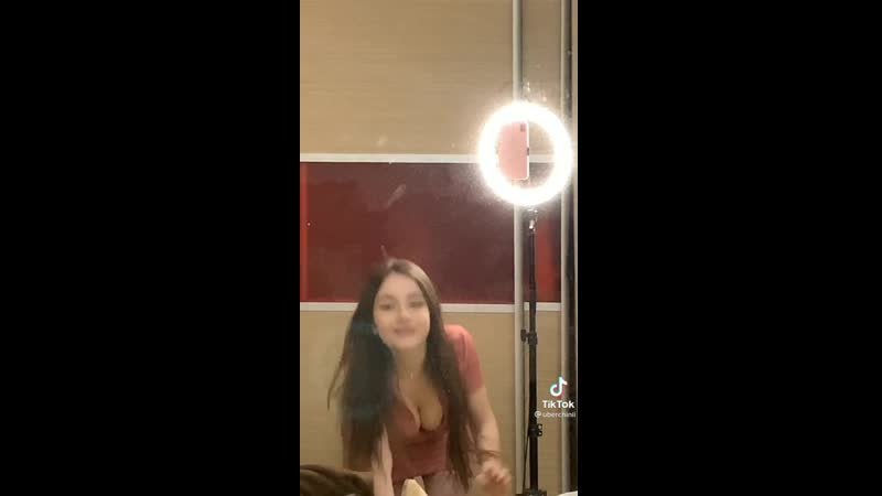 Uberchini встает на колени