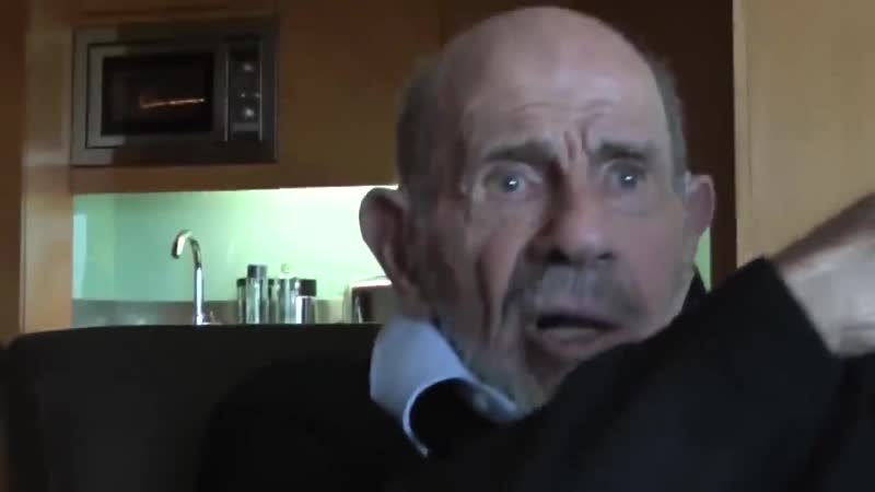 Бомж из мема о хип хапе