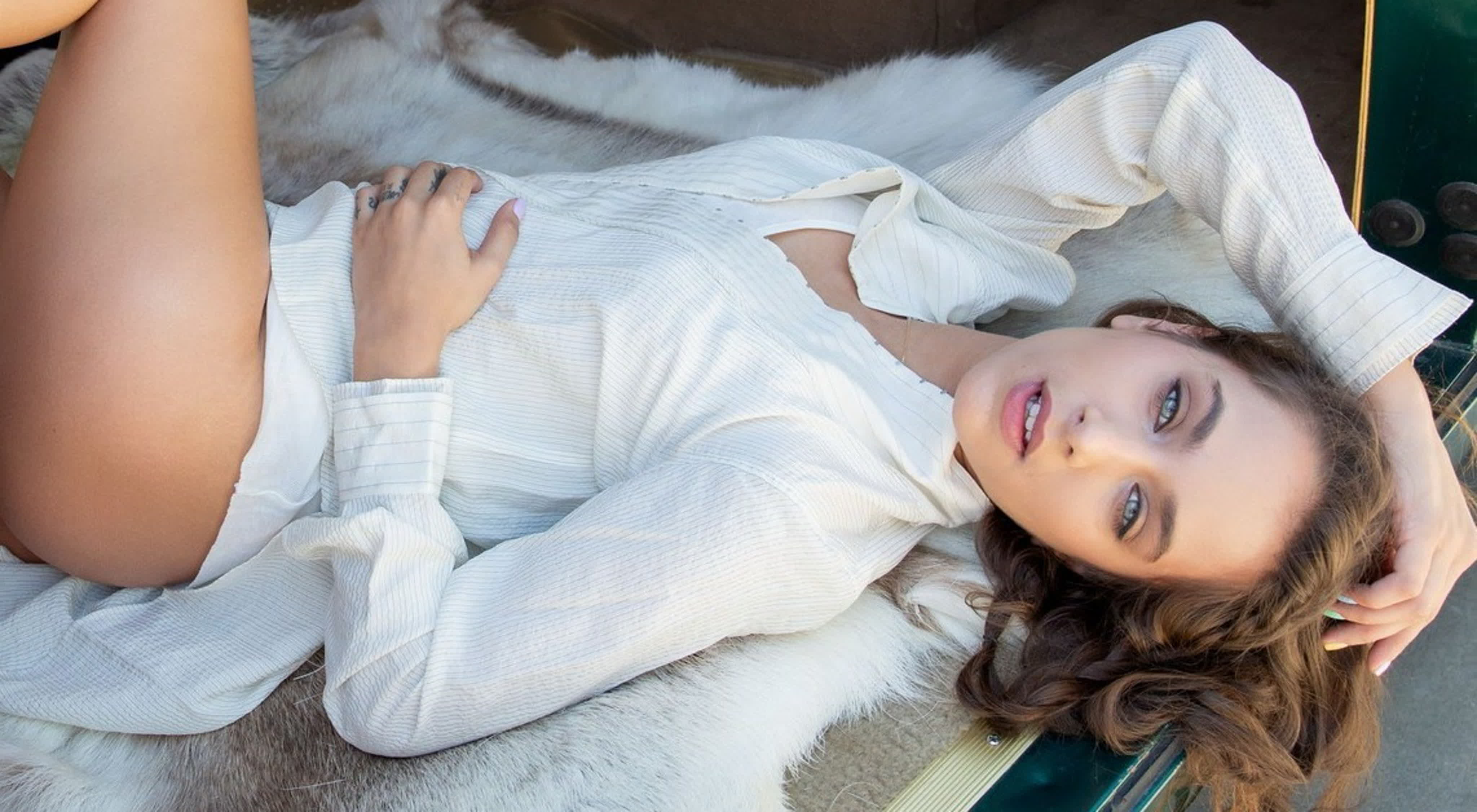 Uma jolie - ExPornToons