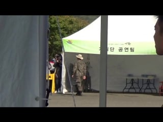 Army 151005 13th ground forces festival offstage разговаривает у палатки