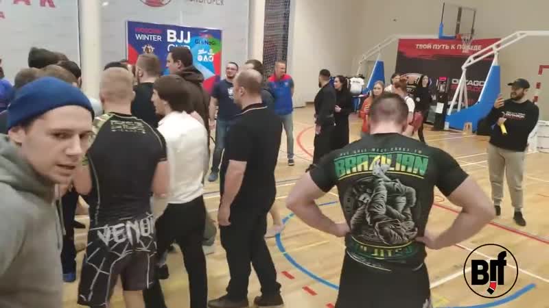 Массовая драка на турнире джиу джитсу каазцы