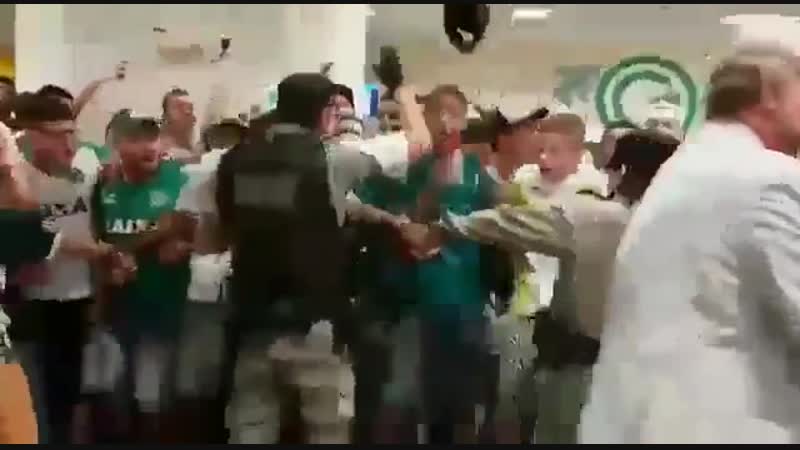 Quando seu time sobe para a série a mas você tem que manter a ordem