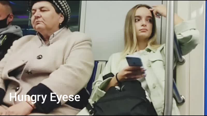 Реакция девушек на большей ч##н парня в метро: video Yandex'te bulundu
