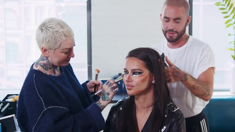 Get ready for halloween with maybelline and adriana lima