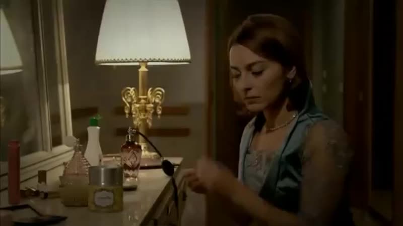 Öyle bir geçer zaman ki 50 ali kaptan,yanlışlıkla cemile'nin odasına girer ( 360 x 640 ) mp4