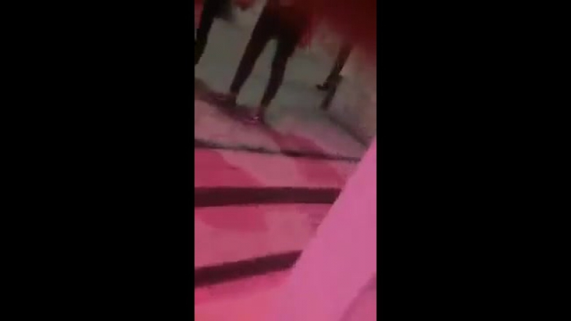 В бишкеке три пьяных девицы устроили драку с прохожими