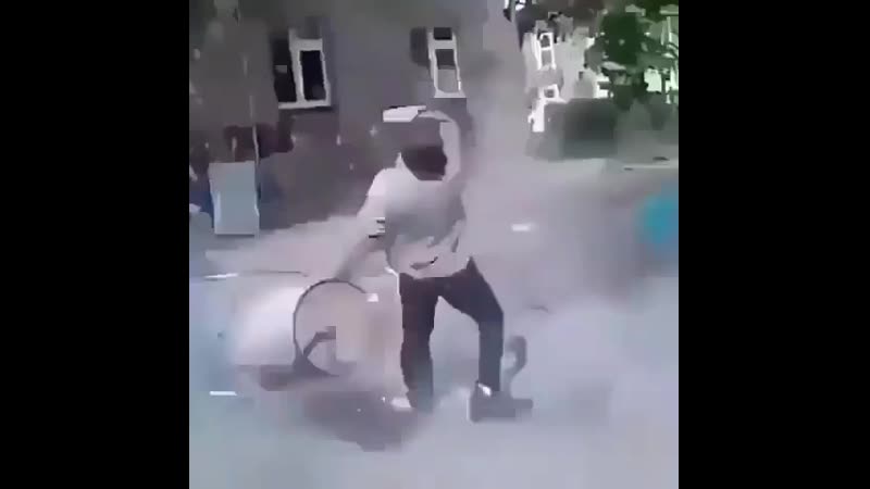 Вписка стой стрелять буду, большой бада бум, подрывник, решили шуткануть