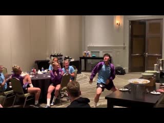 Throwing some shapes stateside! lee geum mins initiation dance was mancity