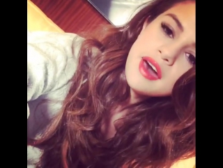 @mtvfr on a croisé @selenagomez à paris 😍 découvrez son message #selenators !