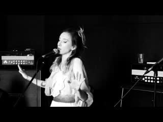 Goldmadcap gleam heir ray