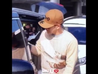 [fancam] 161020 gimpo airport back to korea