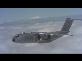 Airbus group a400m тяжелый транспортный самолет первого полет перед постаой ввс франции [480p]