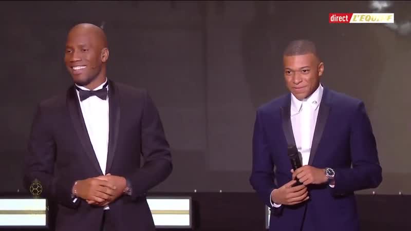 Drogba avec mbappé (selfie)