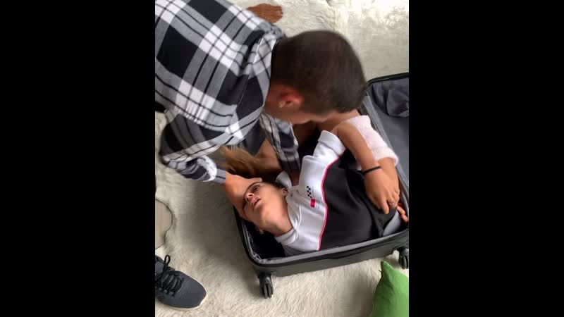 Идеальная девушка, убрал и не мешает 😂