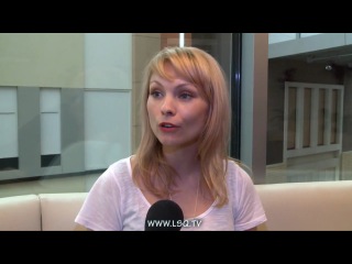 Myanna buring (tanya denali) talks about breaking dawn and working with rob