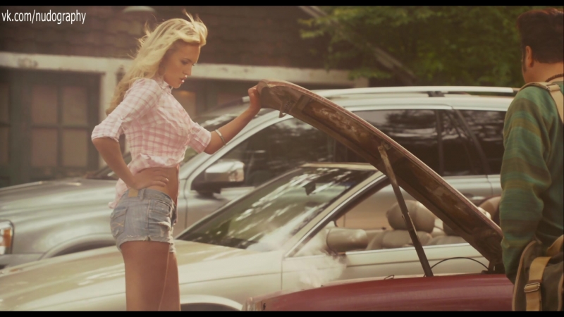 Мэдисон райли (madison riley) в фильме "одноклассники" (grown ups, 2010, деннис дуган) 1080p