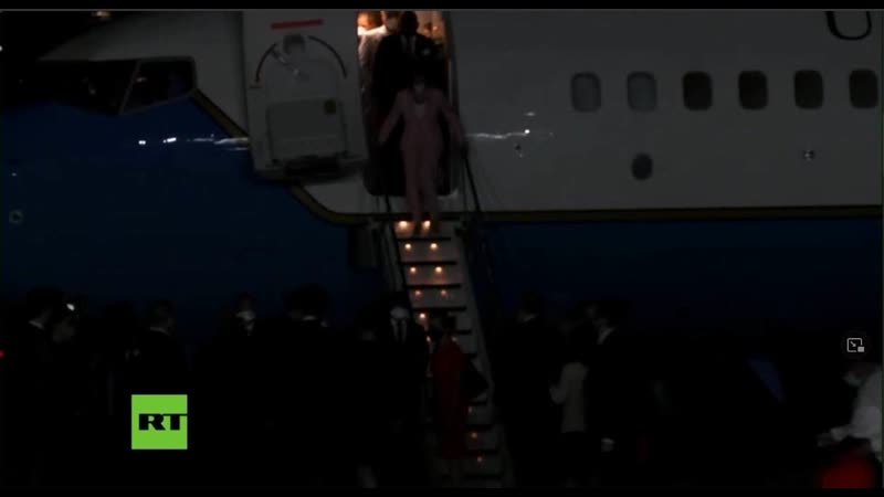 Live pelosi landet auf dem flughafen von taipei – militär erhöht kampfbereitschaft