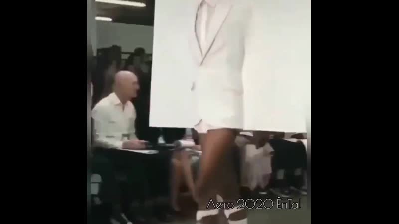 Замуровали демона!